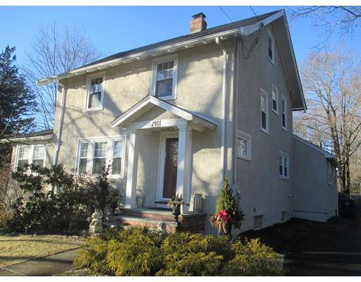 240 Village St, Medway, MA 02053