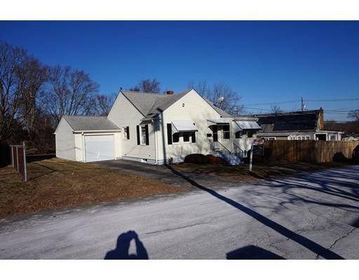 24 Garden Ave, Somerset, MA 02726