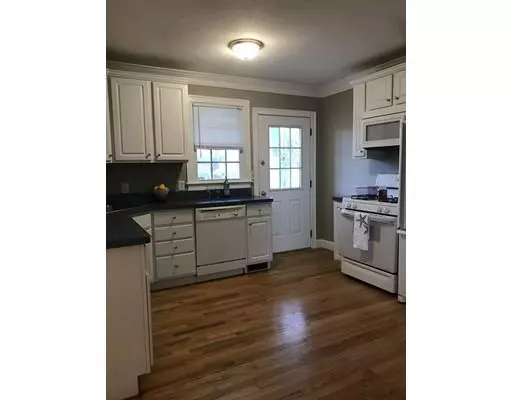 Kingston, MA 02364,97 Howlands Ln