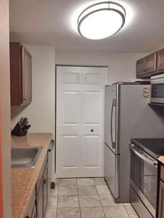 Weymouth, MA 02190,25 Greentree Lane #27