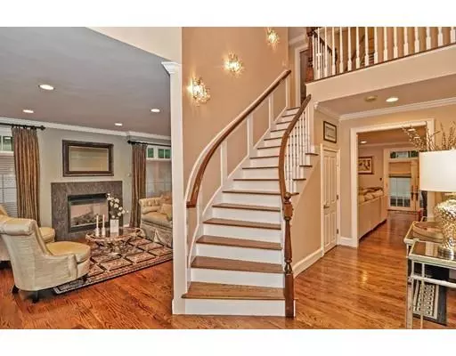 Newton, MA 02459,5 Eastham Rd