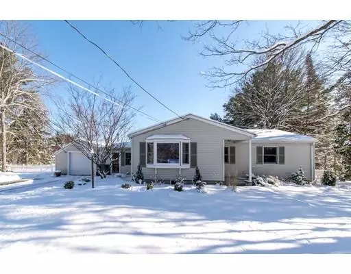 4 Karen Dr, Wilbraham, MA 01095