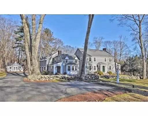 36 Hunting Lane, Sherborn, MA 01770