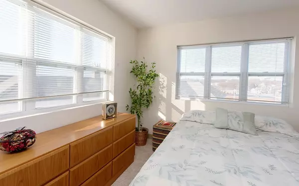 140 Railroad #B408, Norwood, MA 02062