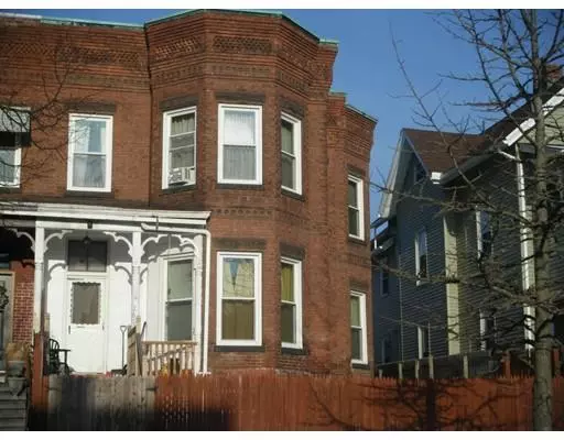 267 Walnut St, Holyoke, MA 01040