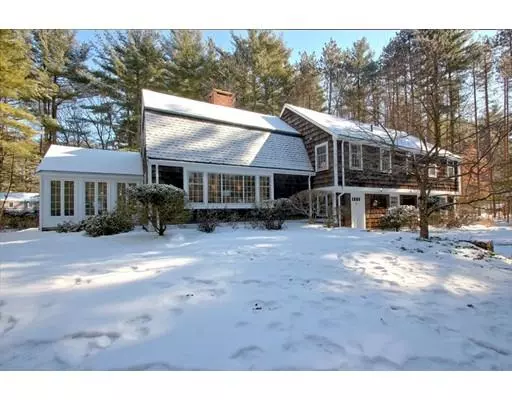 63 Draper Rd, Wayland, MA 01778