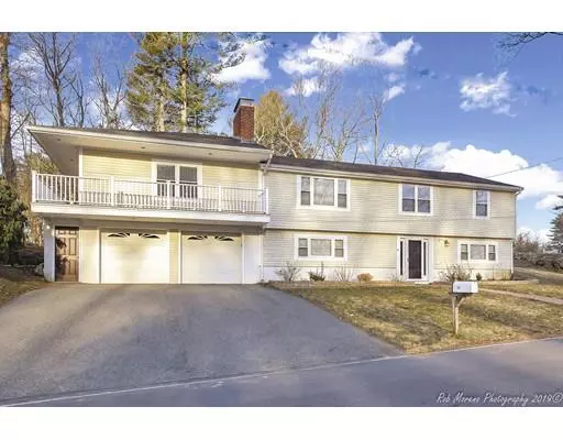 10 Gregory Island Road, Hamilton, MA 01982