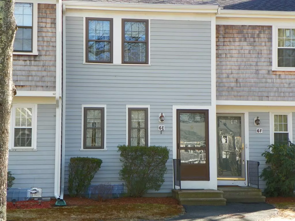 Mashpee, MA 02649,300 Falmouth Rd #6E