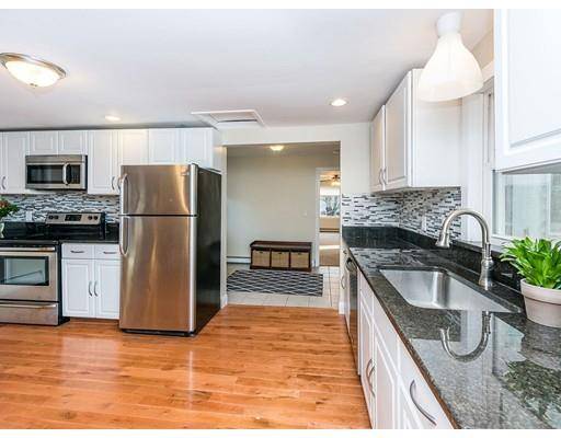 653 Walnut Plain Rd, Rochester, MA 02770