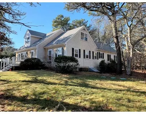 70 Anthiers Way, Edgartown, MA 02539