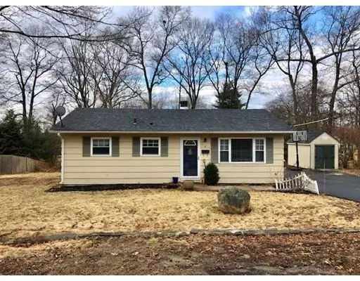 4 Crestwood, Plainville, MA 02762