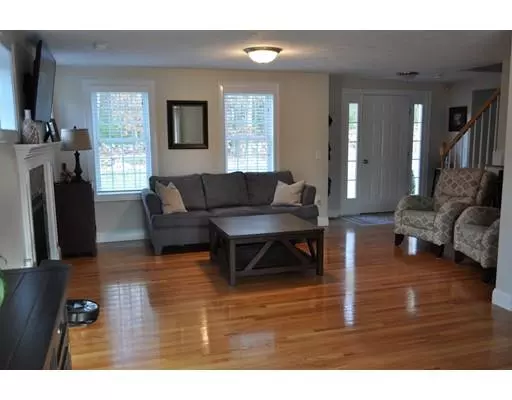 Lakeville, MA 02347,2 Robbins Lane