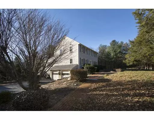 Norwell, MA 02061,18 Mattakeesett Lane