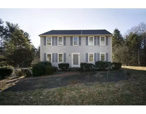 Norwell, MA 02061,18 Mattakeesett Lane