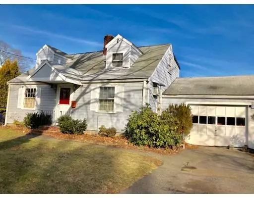 11 Savoy Rd, Hamilton, MA 01982