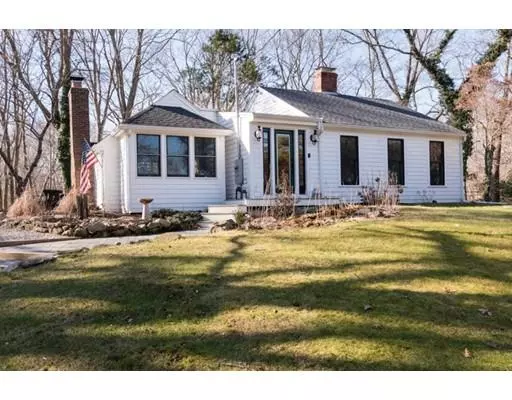 6 Whortleberry Ln, Scituate, MA 02066