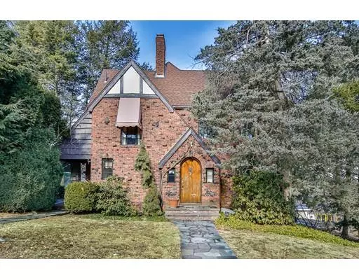 Arlington, MA 02474,4 Robin Hood Rd