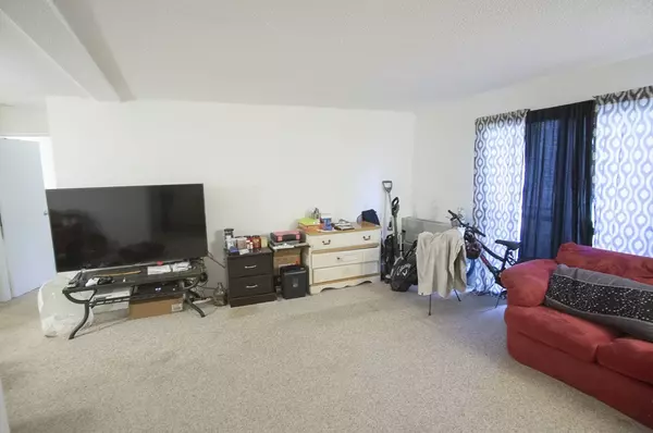 Natick, MA 01760,23 Village Rock Lane #18