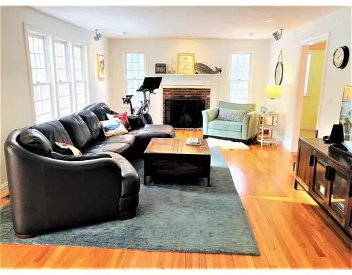 Stow, MA 01775,18 Cricket Court