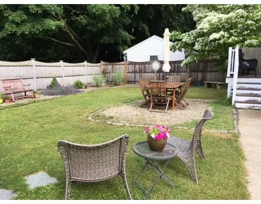 Manchester, MA 01944,56 Pine St