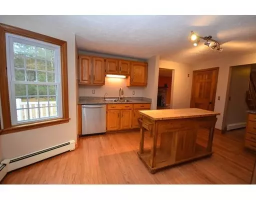 Sutton, MA 01590,300 Eight Lots Rd