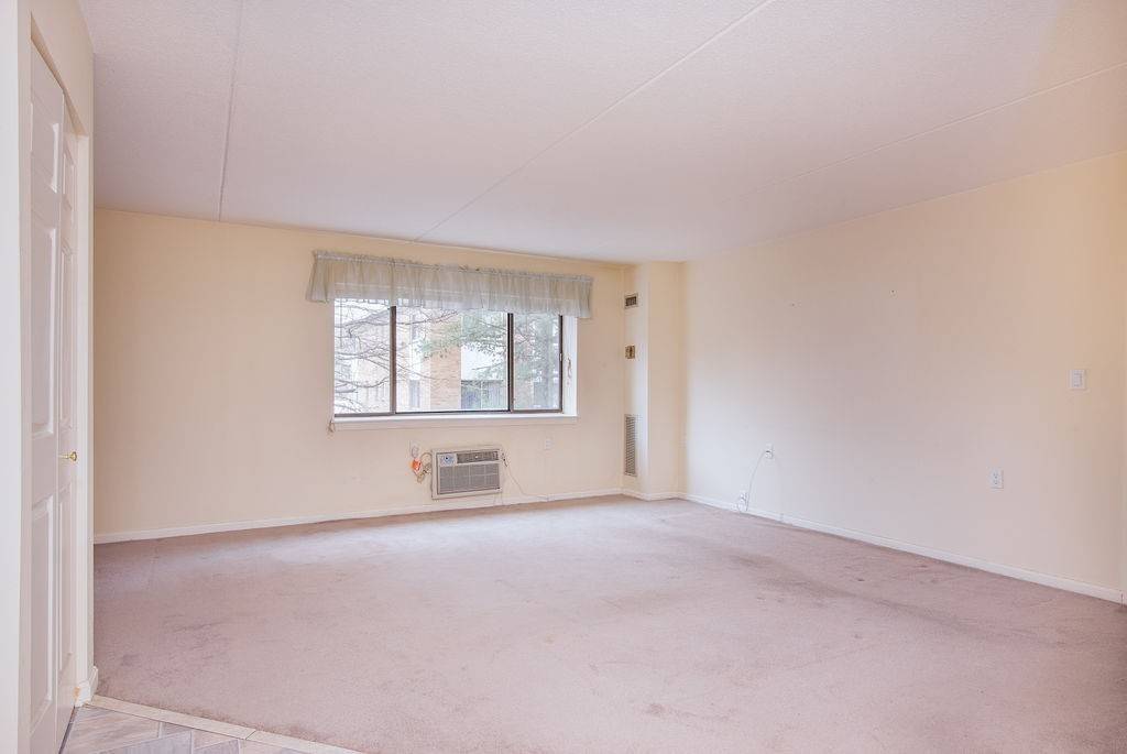Boston, MA 02132,4975 Washington St #201