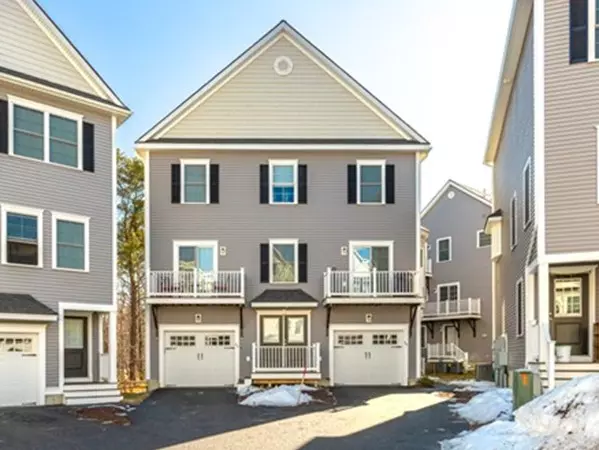 46 Compass Pt #I-2, North Andover, MA 01845