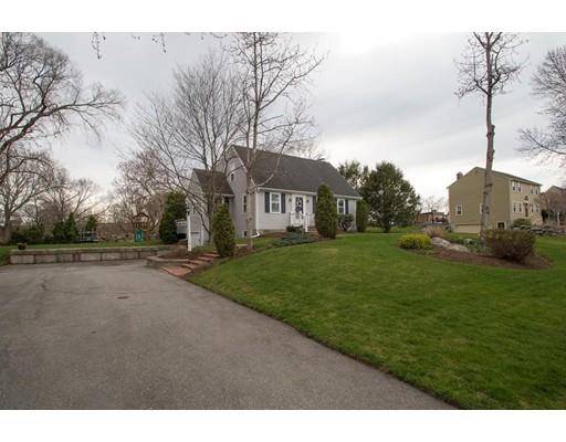 99 Brook Hill Dr, Seekonk, MA 02771