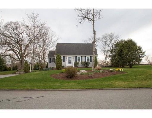 Seekonk, MA 02771,99 Brook Hill Dr