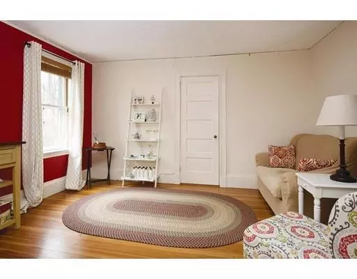 Brookline, MA 02446,60 Beals St