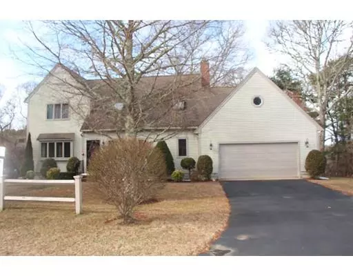 Bourne, MA 02532,7 Marian Ln