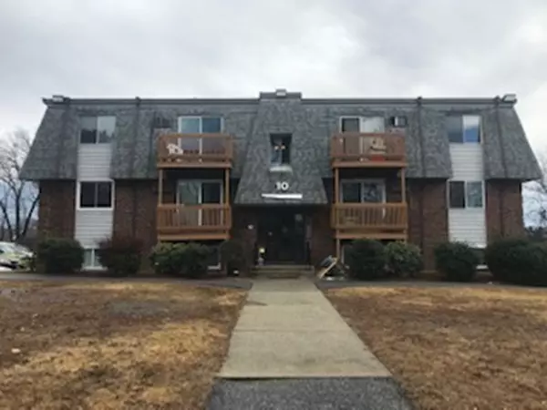 10 Hazelwood Dr #14, Dracut, MA 01826