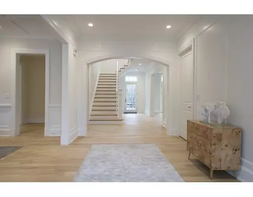 Weston, MA 02493,79 Walnut Road