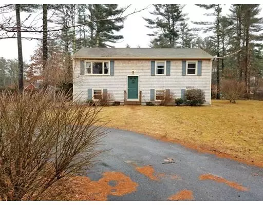 16 Rogers St, Carver, MA 02330