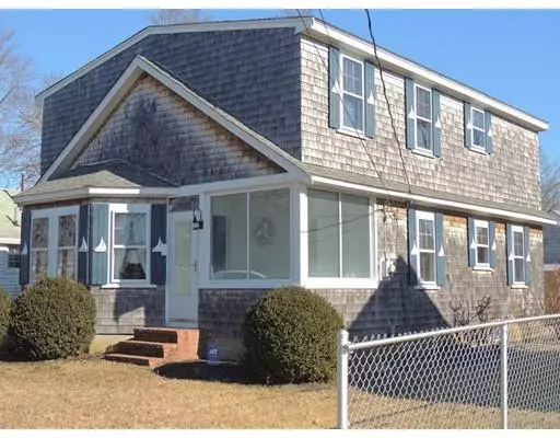 68 Pilgrim Ave, Wareham, MA 02571