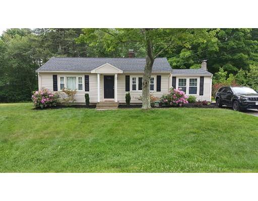 27 Robert Hill Dr, North Attleboro, MA 02760