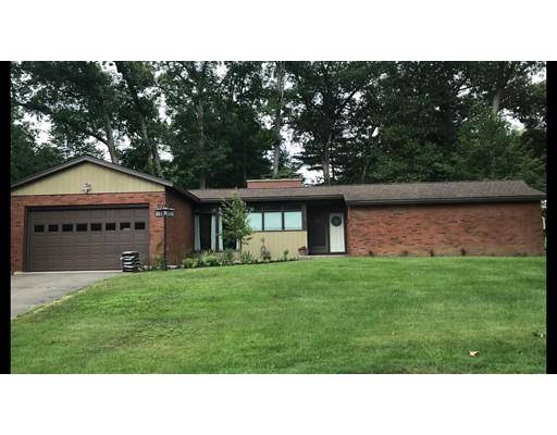 302 Woodmont St, West Springfield, MA 01089