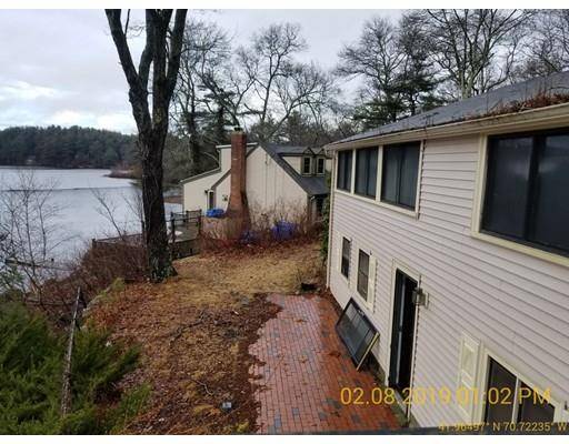 1 Smelt Pond Rd, Kingston, MA 02364