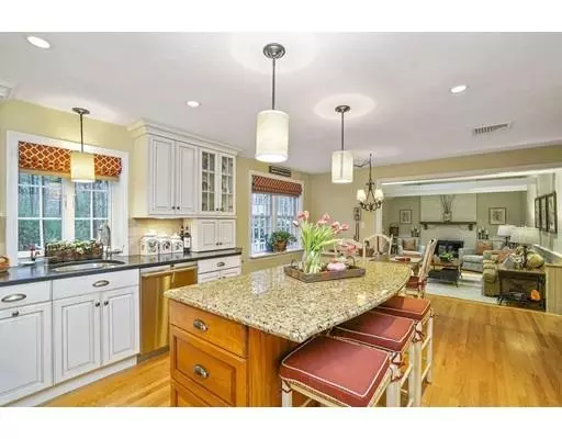 Duxbury, MA 02332,71 Brick Hill Ln