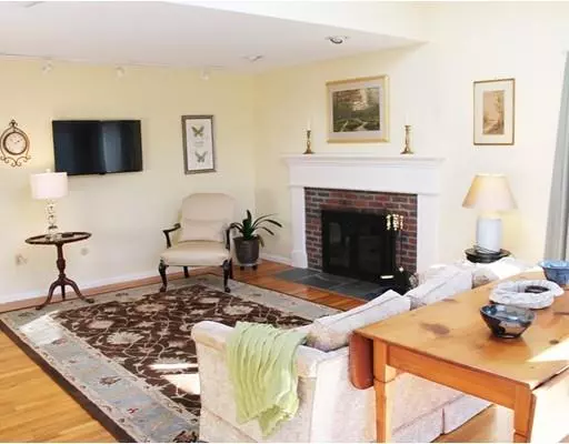 Carlisle, MA 01741,253 Virginia Farme Lane