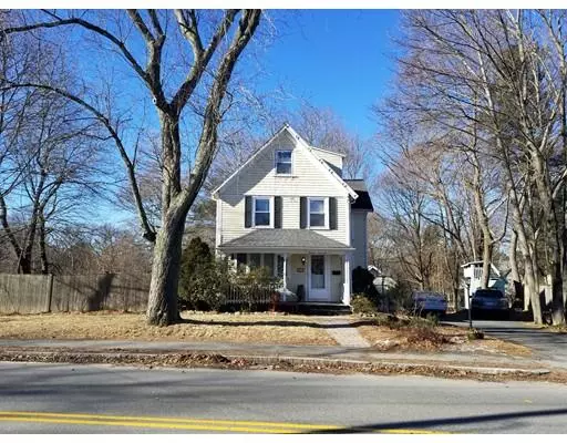 11 Hunnewell St., Wellesley, MA 02481