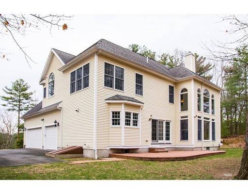 Medfield, MA 02052,20 Hearthstone Drive