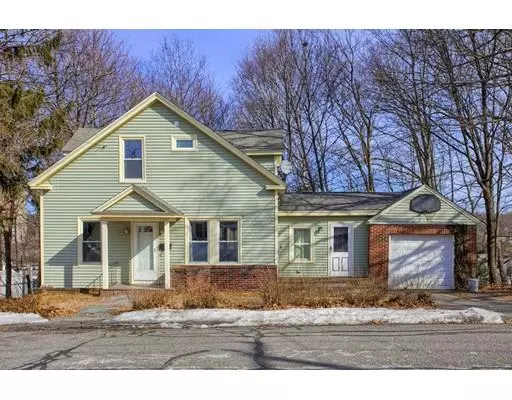 80 Leamy St, Gardner, MA 01440