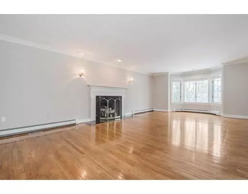 Shrewsbury, MA 01545,17 Coachman Ridge Road