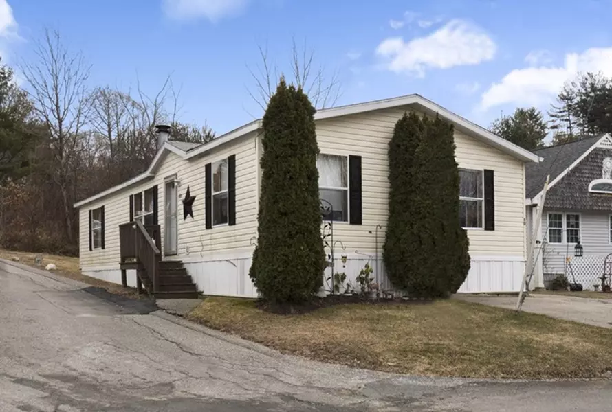 60 Fairview St, Rockland, MA 02370