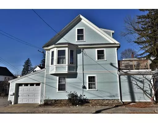 5 Perkins St, Amesbury, MA 01913