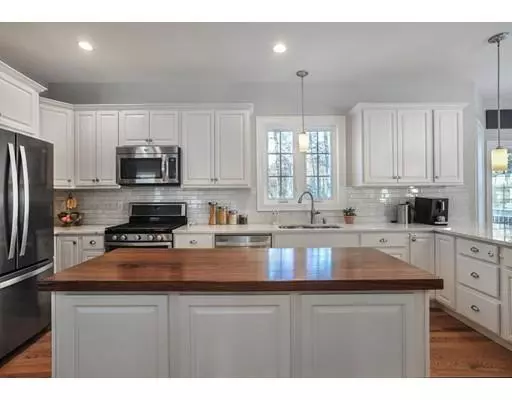 Duxbury, MA 02332,10 Fisher Ridge Cir