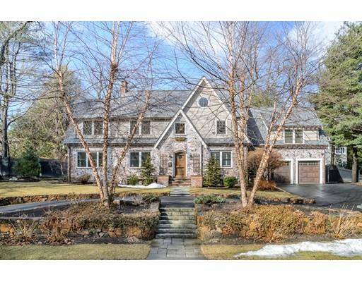 15 Old Town Rd, Wellesley, MA 02481