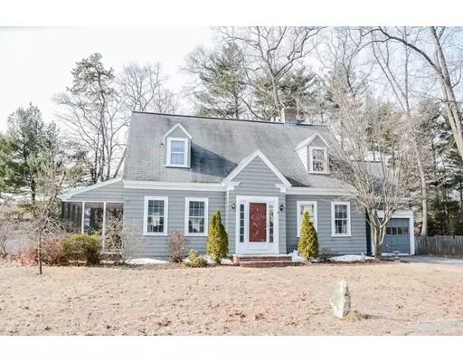 4 Woodlawn Ave, Chelmsford, MA 01824