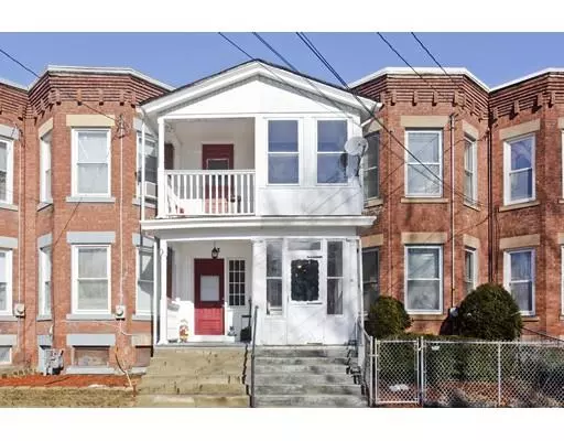 41 Davis St, Holyoke, MA 01040